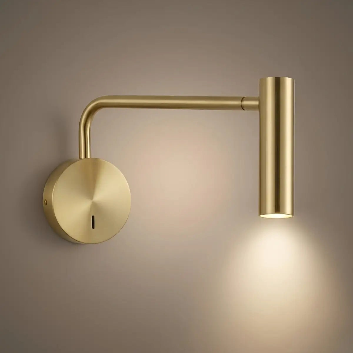 Arcato Modern Metal Wall Lamp